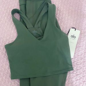 Alo forest green yoga set
